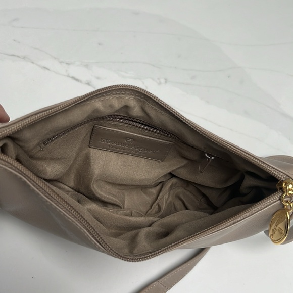 Vintage Beige/Taupe Aigner Purse // Leather Shoulder Strap Handbag - Picture 6 of 8